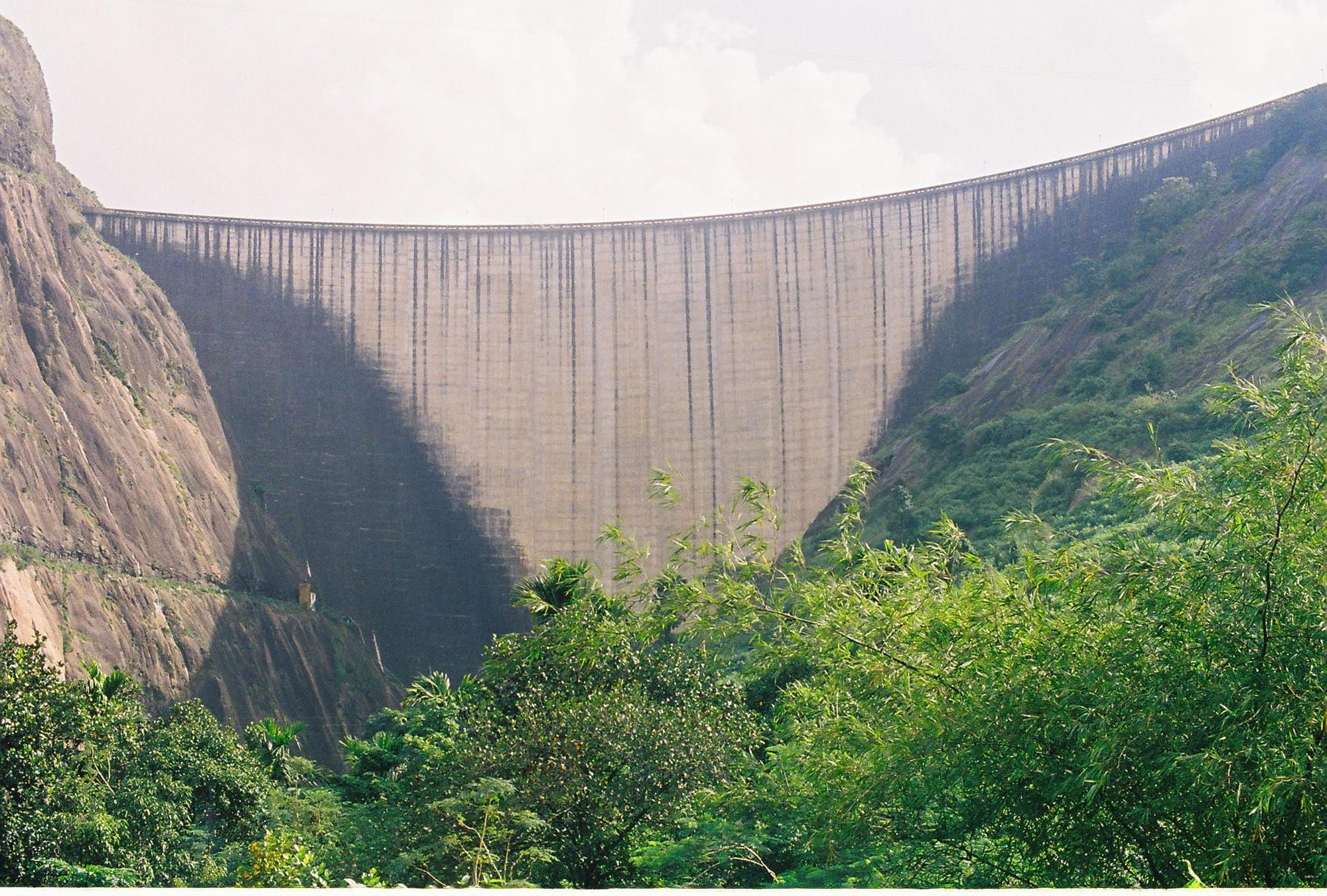 Idukki Arch Dam an Architectural Marvel in the Lap of Nature